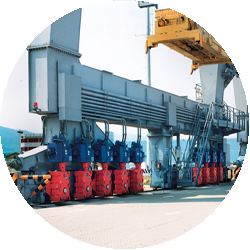 Undercarriage drives for harbor cranes | Heavy duty industry